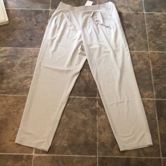 UNIQLO: Light/ Sage green dress pants - Picture 2 of 3